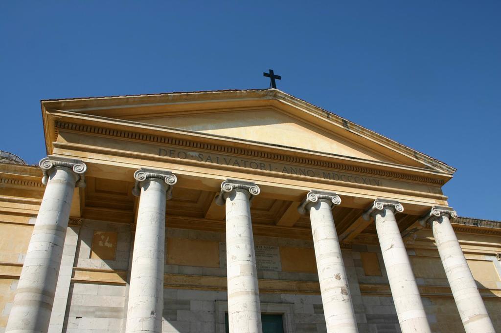 טרצ'ינה Villa Del Sole מראה חיצוני תמונה