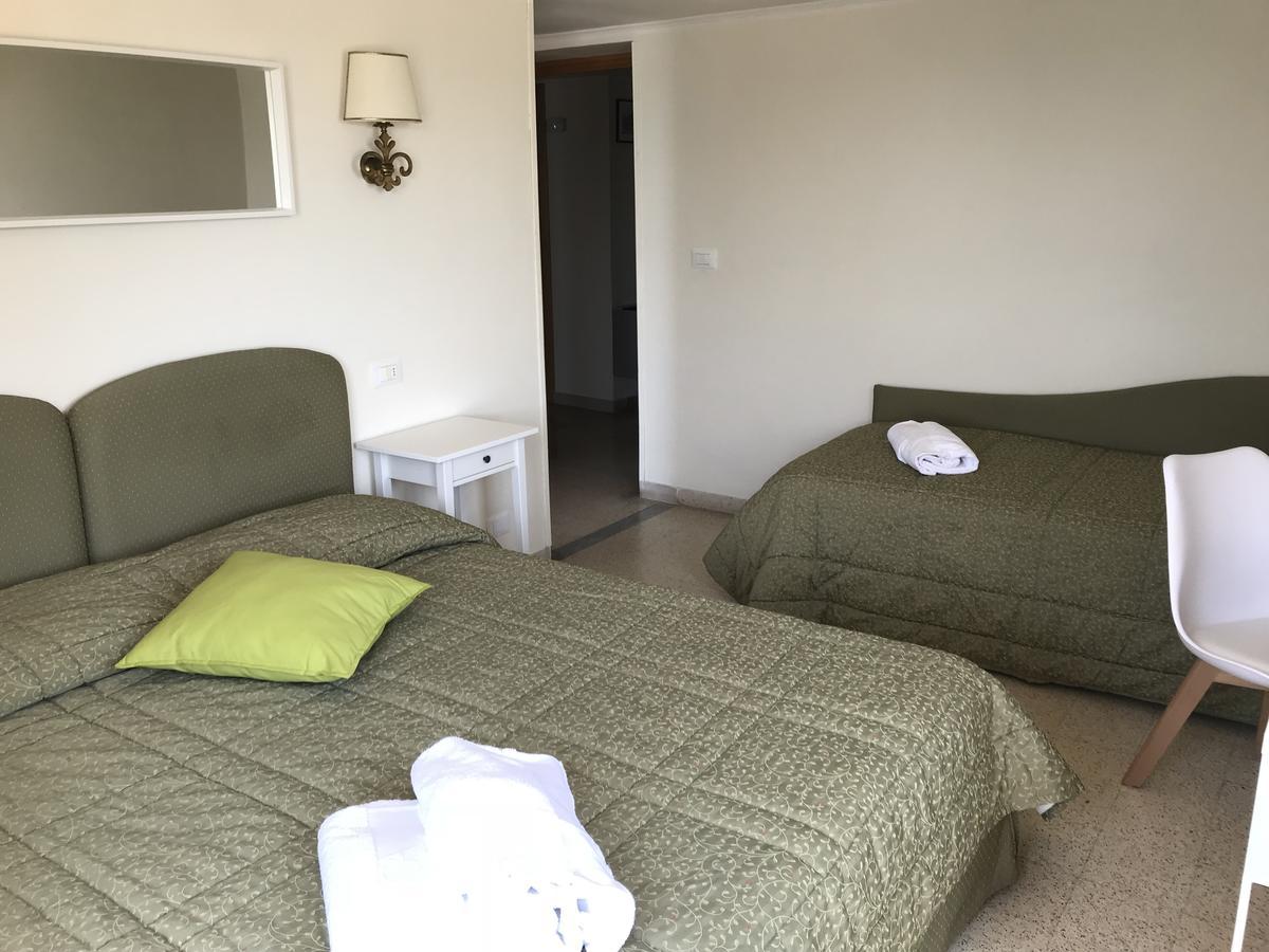 טרצ'ינה Villa Del Sole מראה חיצוני תמונה