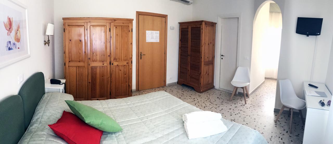 טרצ'ינה Villa Del Sole מראה חיצוני תמונה