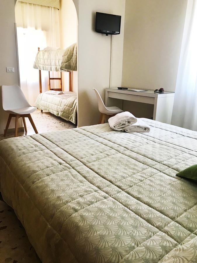 טרצ'ינה Villa Del Sole מראה חיצוני תמונה