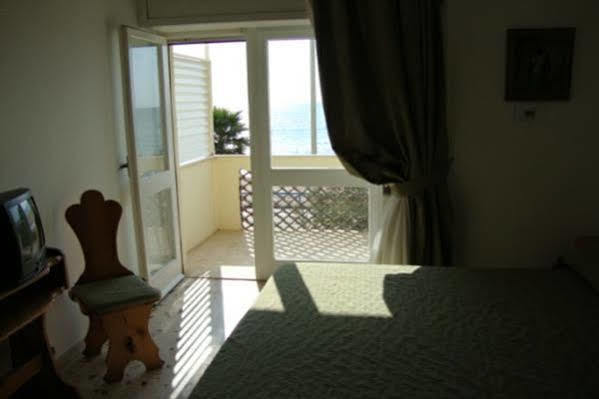 טרצ'ינה Villa Del Sole מראה חיצוני תמונה